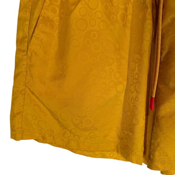 Outdoor Voices GeoShine 2.5 in Short Goldfinch Yellow Large Run Athletic Nylon - Picture 3 of 6
